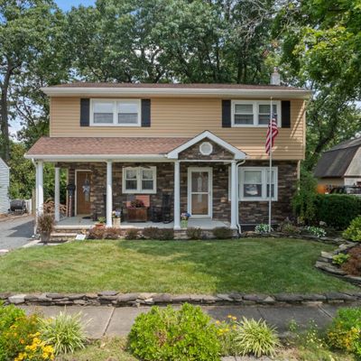 271 Fernhead Ave, Monroe Township, NJ 08831