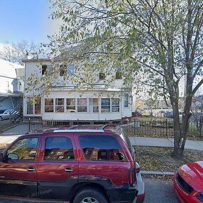 272 Walnut St, Holyoke, MA 01040