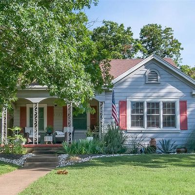 2737 Live Oak Ave, Waco, TX 76708