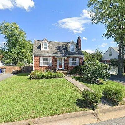 2839 Summerfield Rd, Falls Church, VA 22042