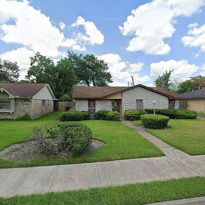 3818 Ebbtide Dr, Houston, TX 77045