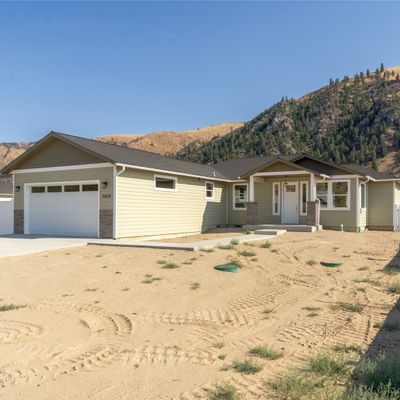 3850 Stayman Flats Rd, Chelan, WA 98816