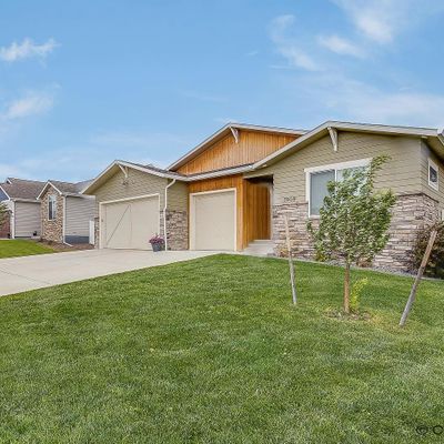 3909 Red Feather Trl, Cheyenne, WY 82001