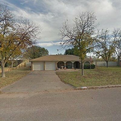 413 Key St, Bronte, TX 76933