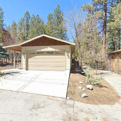 420 Crystal Lake Rd, Big Bear Lake, CA 92315