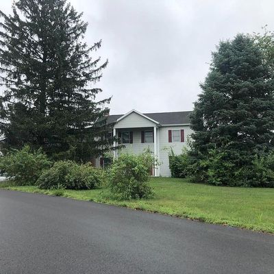 421 Martina Dr, Chambersburg, PA 17201