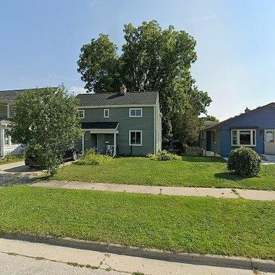 349 Harvey Ave, Waukesha, WI 53186