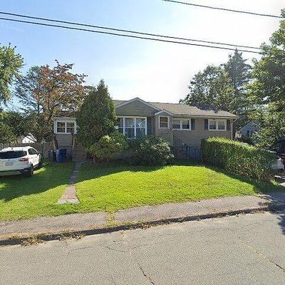 35 Bartlett Rd, Randolph, MA 02368