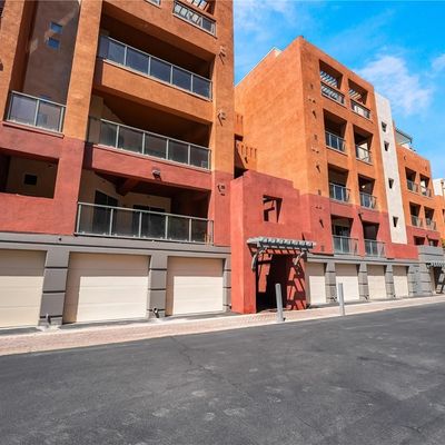 35 E Agate Ave #405, Las Vegas, NV 89123