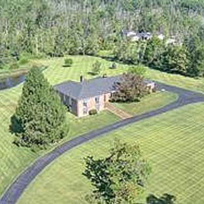 48 Fiddlers Creek Rd, Titusville, NJ 08560