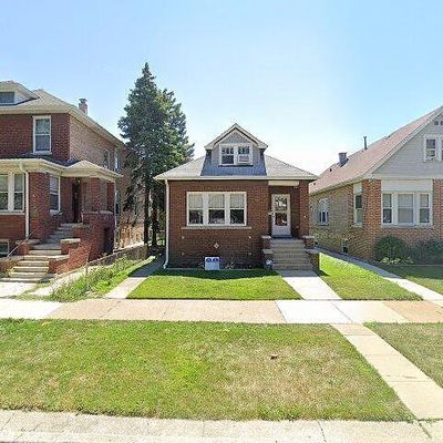 4933 W Warwick Ave, Chicago, IL 60641