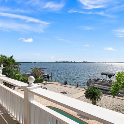 515 Bayview Dr, Holmes Beach, FL 34217