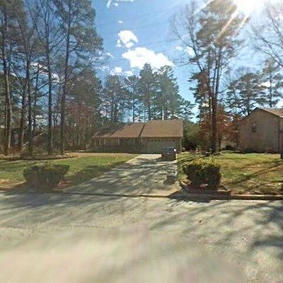 5349 Biffle Rd, Stone Mountain, GA 30088