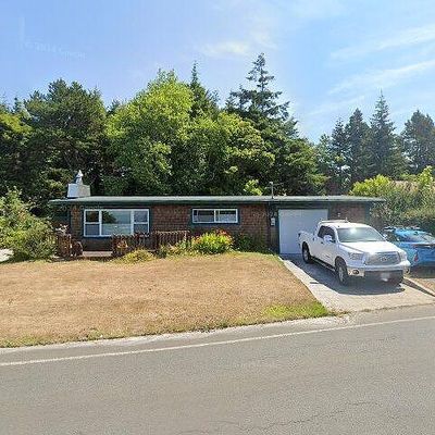 435 S Crestline Dr, Waldport, OR 97394