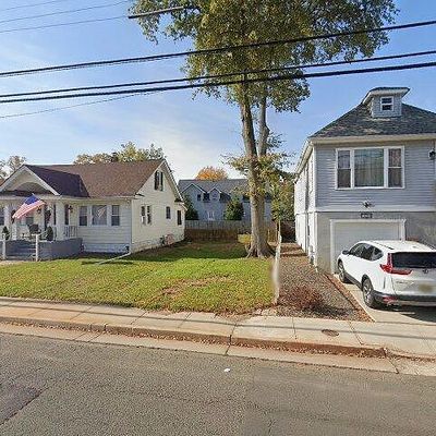 44 Chestnut St, Keansburg, NJ 07734