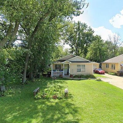 4705 Mccullom Lake Rd, Mchenry, IL 60050