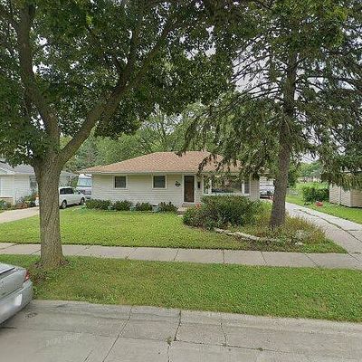 6646 N 85 Th St, Milwaukee, WI 53224