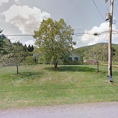 674 S Main St, Russell, PA 16345