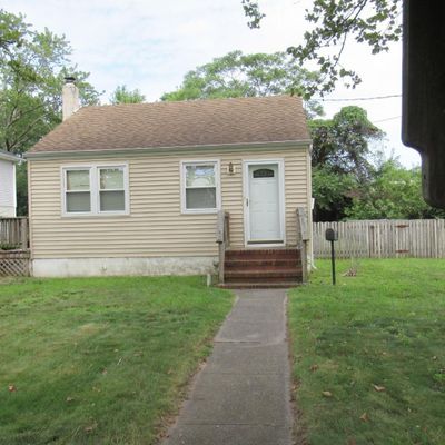 68 Macarthur Ave, Sayreville, NJ 08872