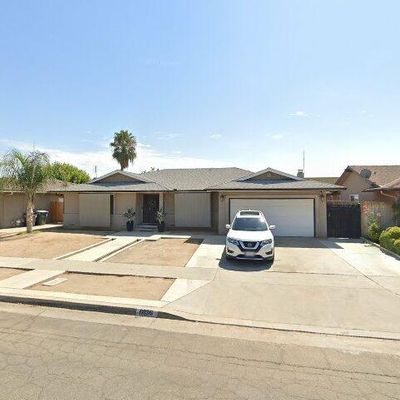 6836 N Winery Ave, Fresno, CA 93710