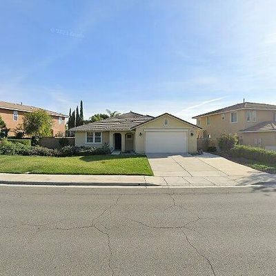 6858 Kenton Pl, Eastvale, CA 92880