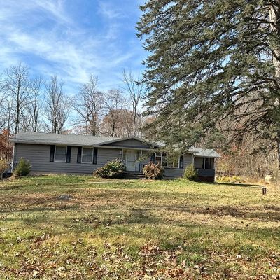 5511 Elmwood Dr, Tannersville, PA 18372