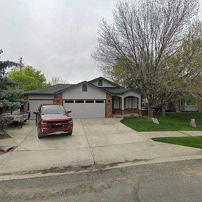 5703 Meadow Creek Ln, Loveland, CO 80538