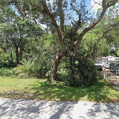 5903 Lakeside Dr, Lutz, FL 33558