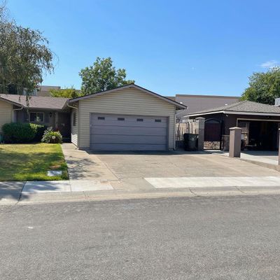 7530 Bowen Cir, Sacramento, CA 95822