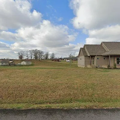 79 Taylor Ln, Lafayette, TN 37083