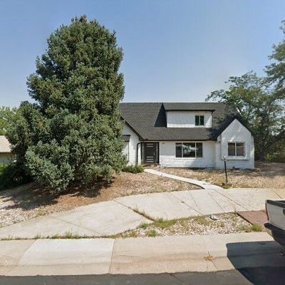 796 S Bristol St, Lakewood, CO 80228