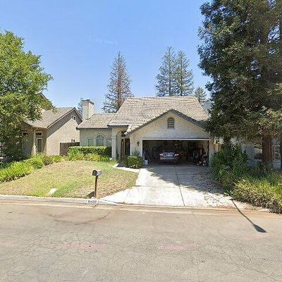 8408 N Sharon Ave, Fresno, CA 93720