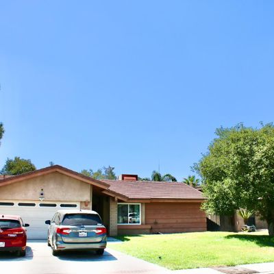 8513 Hassam Dr, Bakersfield, CA 93311