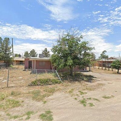 724 Artemediano St, Socorro, TX 79927