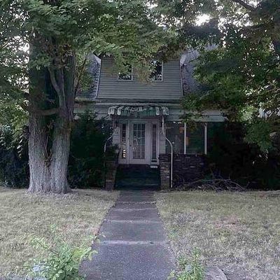 724 N Main St, Meadville, PA 16335