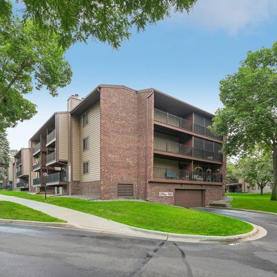 7401 W 101 St St #320, Minneapolis, MN 55438