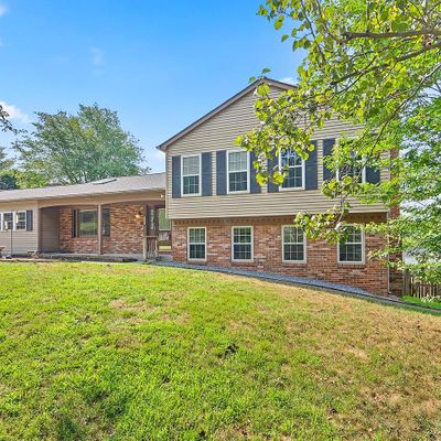 9913 Locust St, Glenn Dale, MD 20769