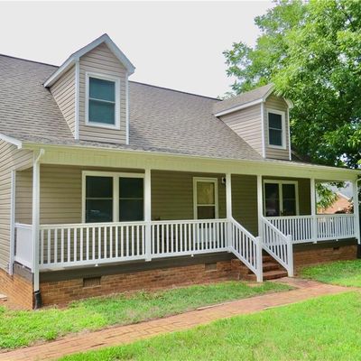 908 Johnson St, Reidsville, NC 27320