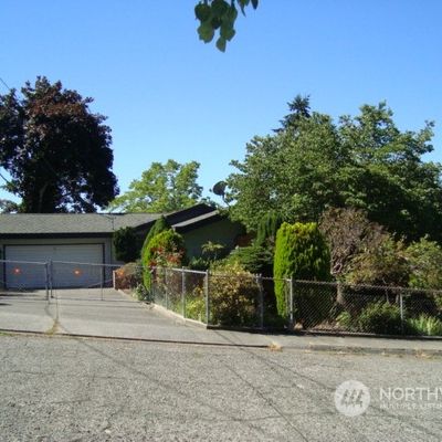 911 Chestnut St, Bremerton, WA 98310