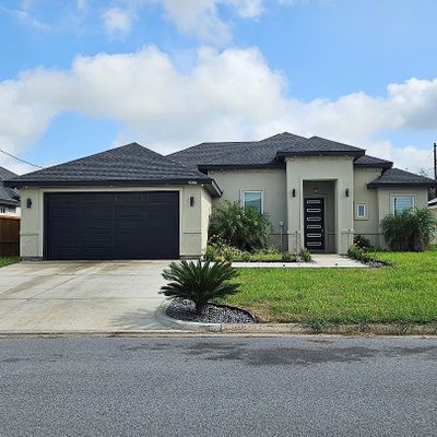 9206 Empress Ln, Harlingen, TX 78552