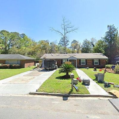 9304 Dunwoody Dr, Savannah, GA 31406