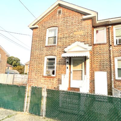 94 Asylum St, Bridgeport, CT 06610