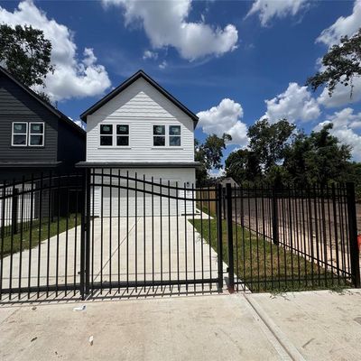 1052 Marjorie St, Houston, TX 77088