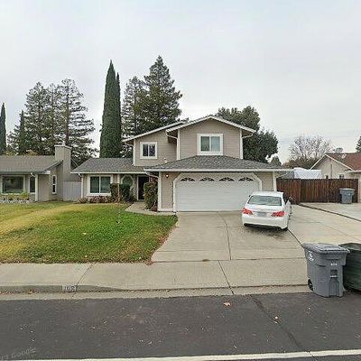 106 Marna Dr, Vacaville, CA 95687