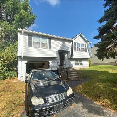 106 Meetinghouse Rdg, Meriden, CT 06450