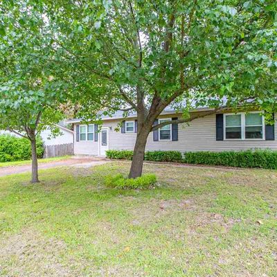 106 Waters St, Lindale, TX 75771