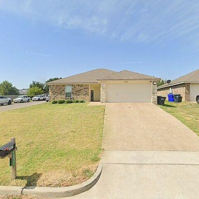 10621 Granada Dr, Waco, TX 76708