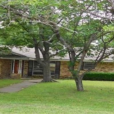 107 N 2 Nd St, Celeste, TX 75423