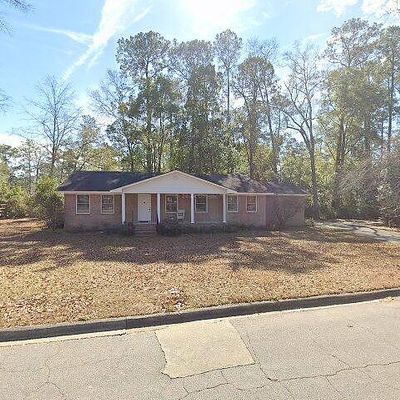 107 Roundcrest Dr, Thomasville, GA 31792