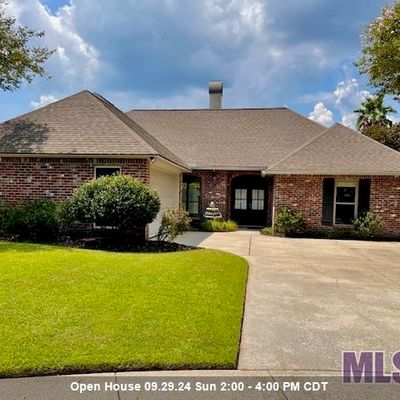 10766 Oakley Trace Dr, Baton Rouge, LA 70809